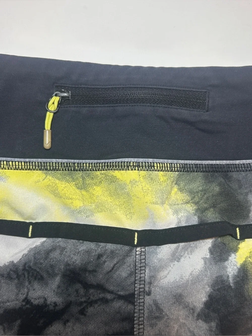 LULULEMON SPEED UP Womens 2 Citron Tinted Canvas Lined Athletic Running Shorts